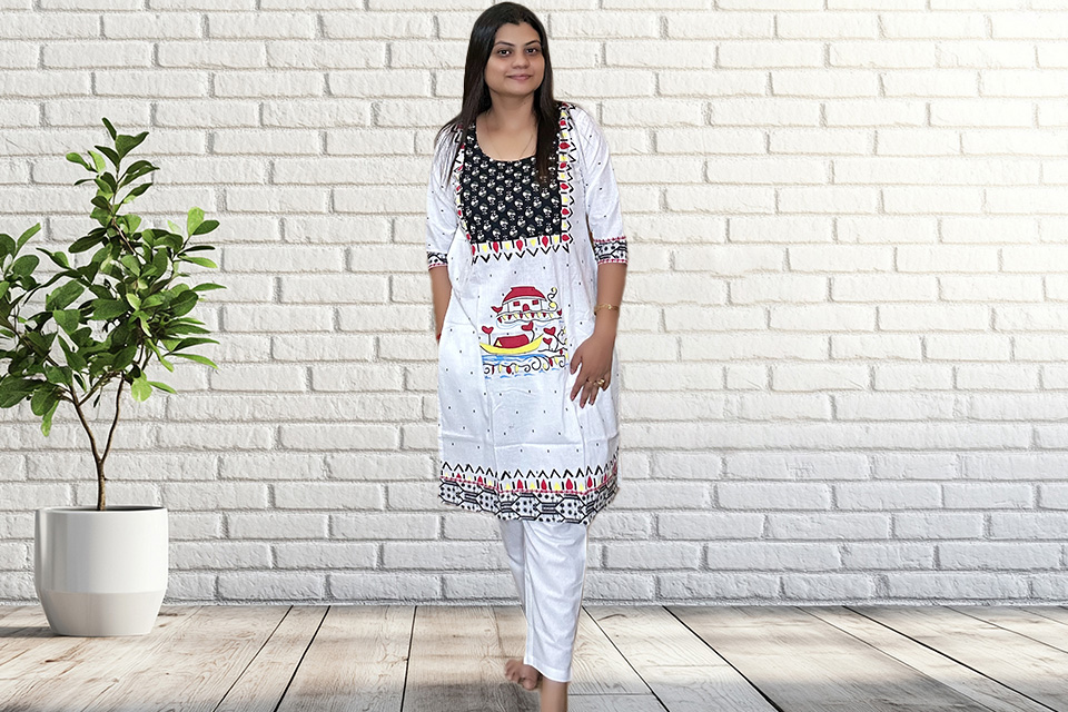 Elegant White Pure Cotton Hand Art Kurti for Women Elegant White Pure Cotton Hand Art Kurti for Women