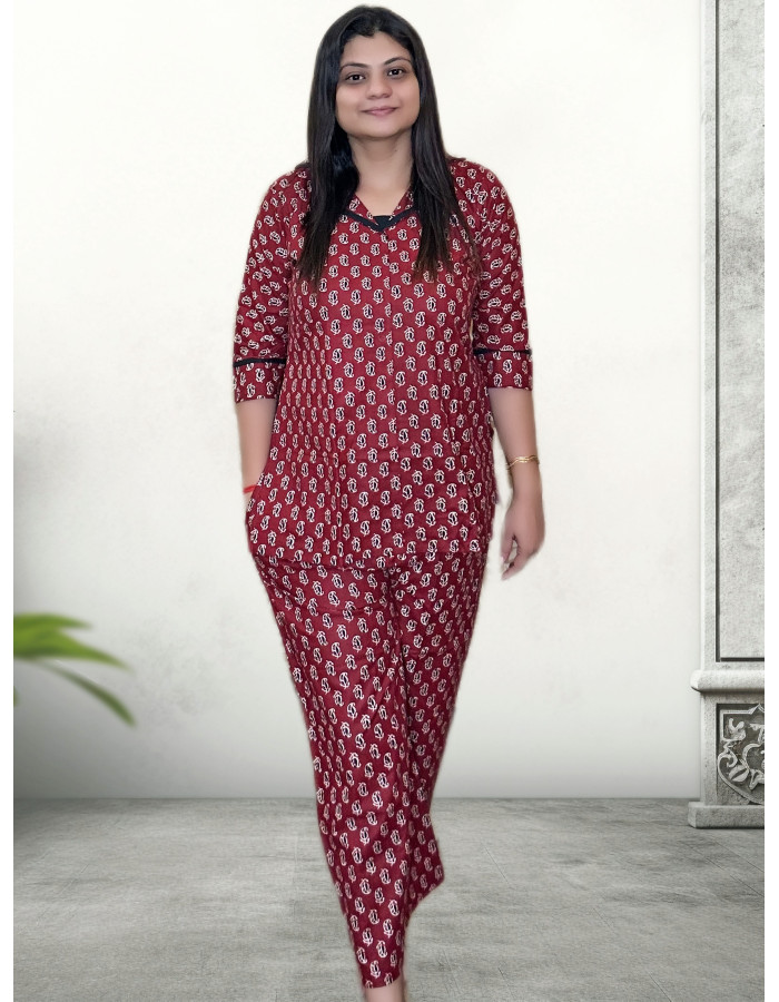 A model wearing Pure Cotton Printed Rust Co-ord Set For Women A model wearing Pure Cotton Printed Rust Co-ord Set For Women