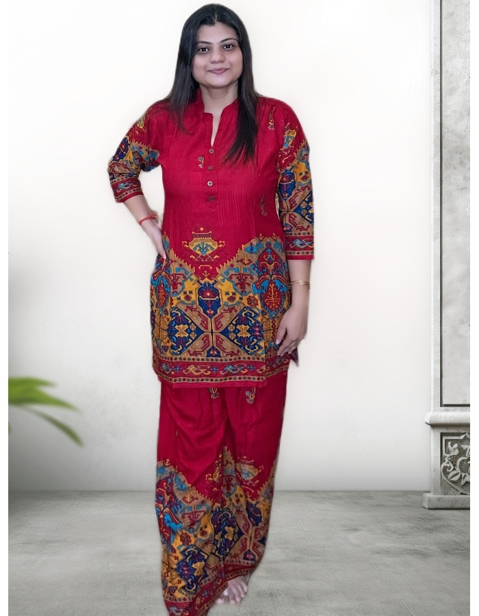 A model wearing Cotton Co-ord Set For Women A model wearing Cotton Co-ord Set For Women