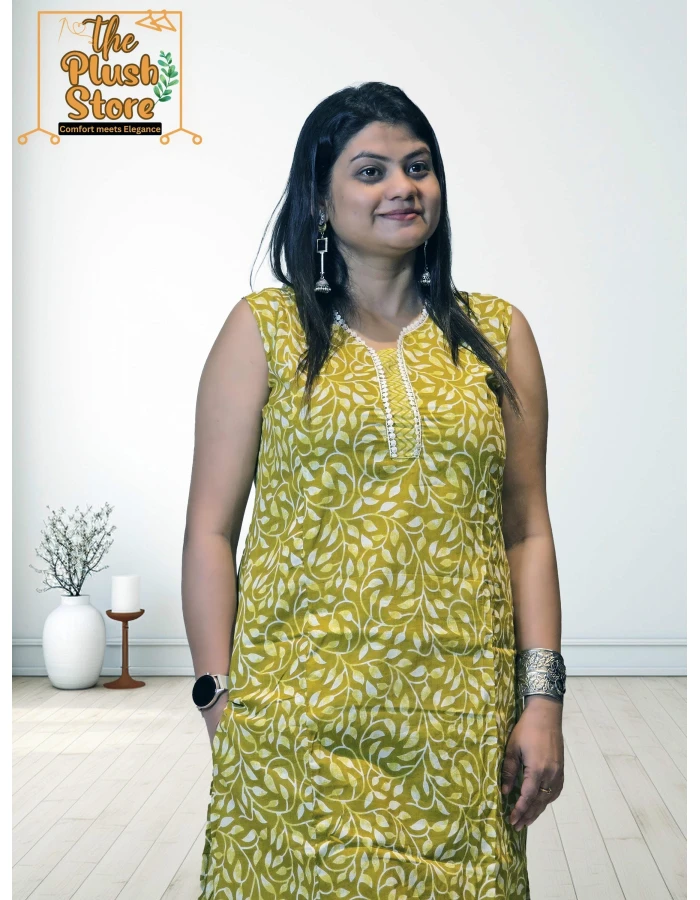 A model wearing Pure Cotton two Piece Kurti Pant Set for Women A model wearing Pure Cotton two Piece Kurti Pant Set for Women