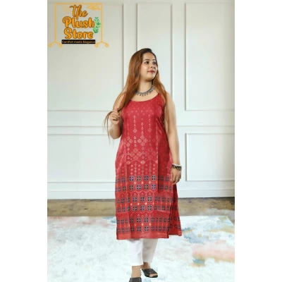 A model wearing Women's Spaghetti Maroon Kurti A model wearing Women's Spaghetti Maroon Kurti