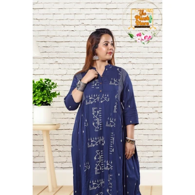 A model wearing Cotton-Linen 2 Piece Hand Woven Kurti Palazzo Set For Women A model wearing Cotton-Linen 2 Piece Hand Woven Kurti Palazzo Set For Women